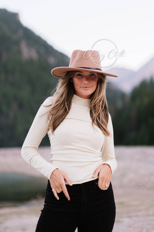 Camel Wide Brim Hat w/ Belt