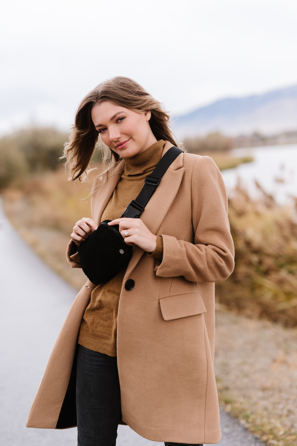 Black SHERPA Sling Bag