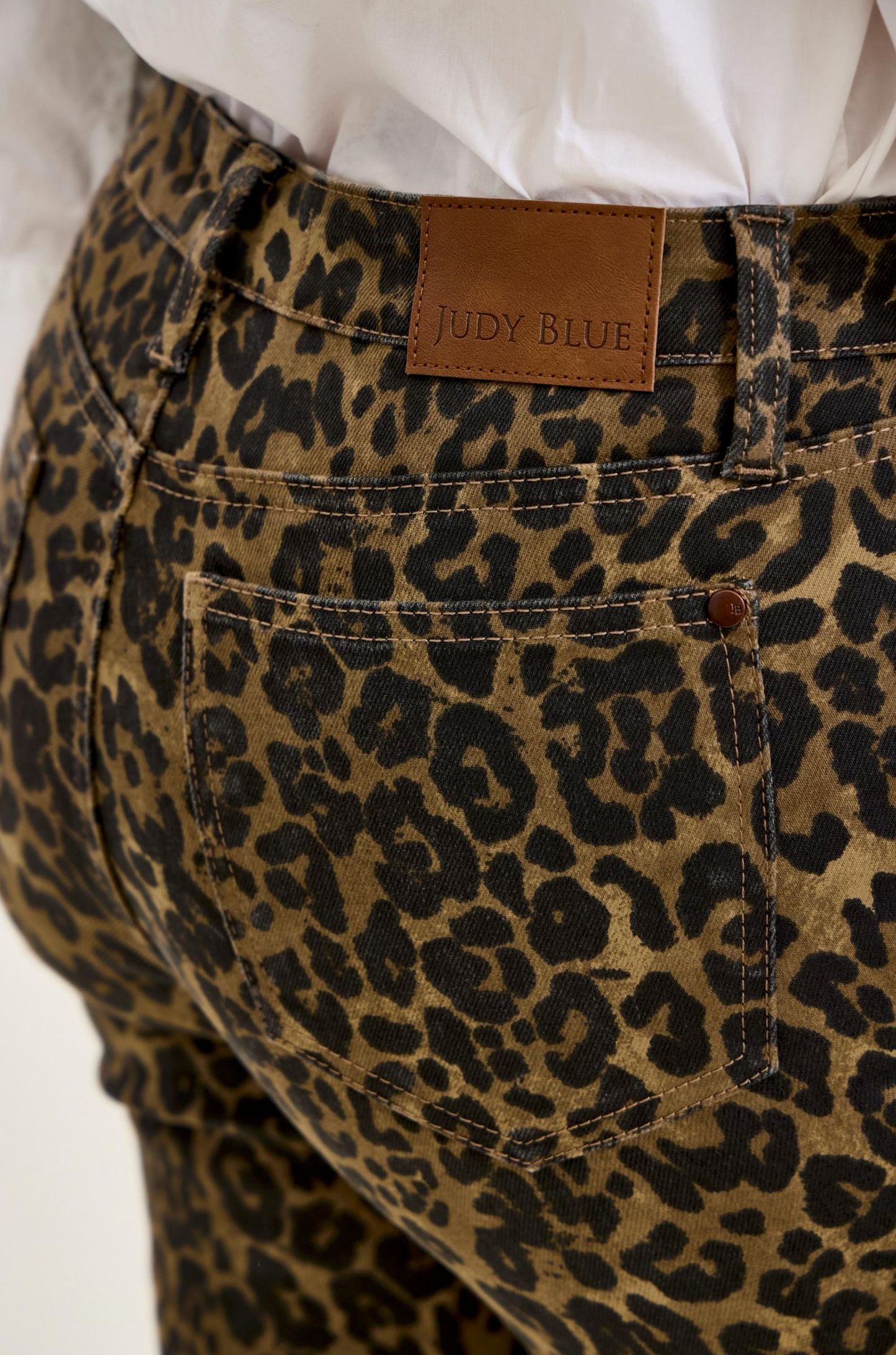 Judy Blues - High Waisted Leopard Print Bootcut