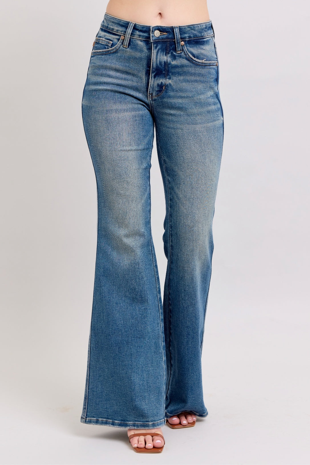 Judy Blue - Mid Rise Vintage Wash Tummy Control Flare