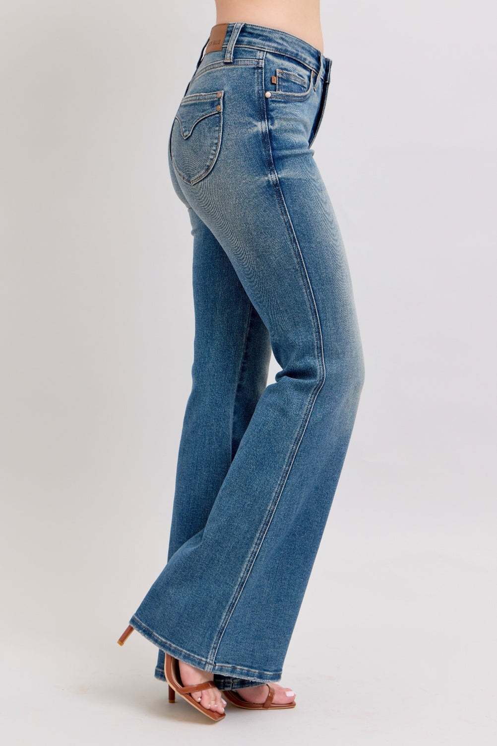Judy Blue - Mid Rise Vintage Wash Tummy Control Flare