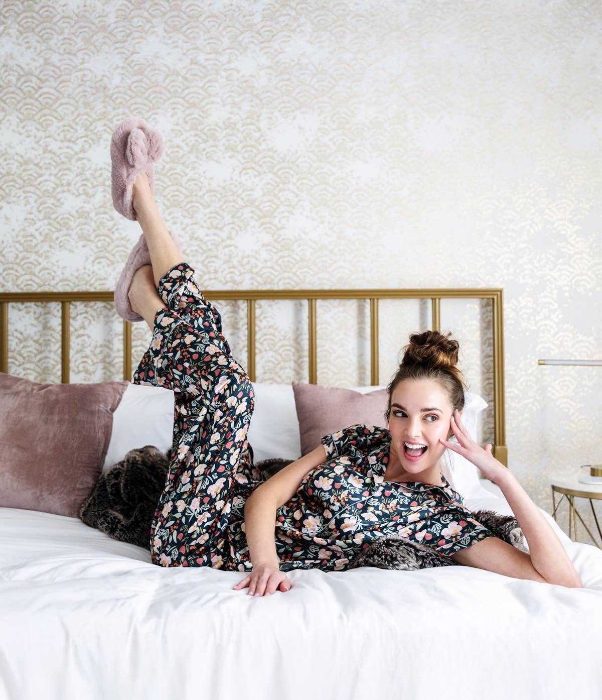 Hello Mello - Heated Slippers