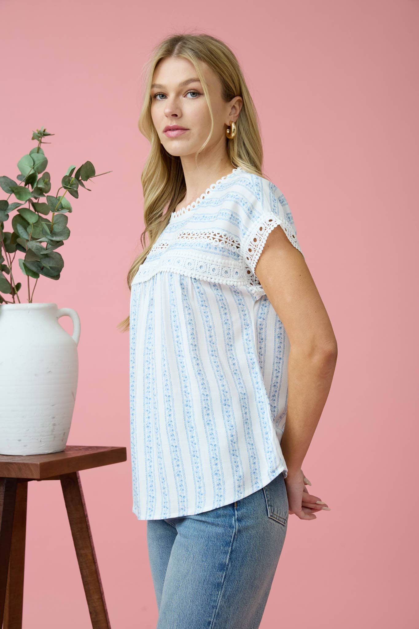 STRIPE FLORAL BATWING SLEEVE TOP