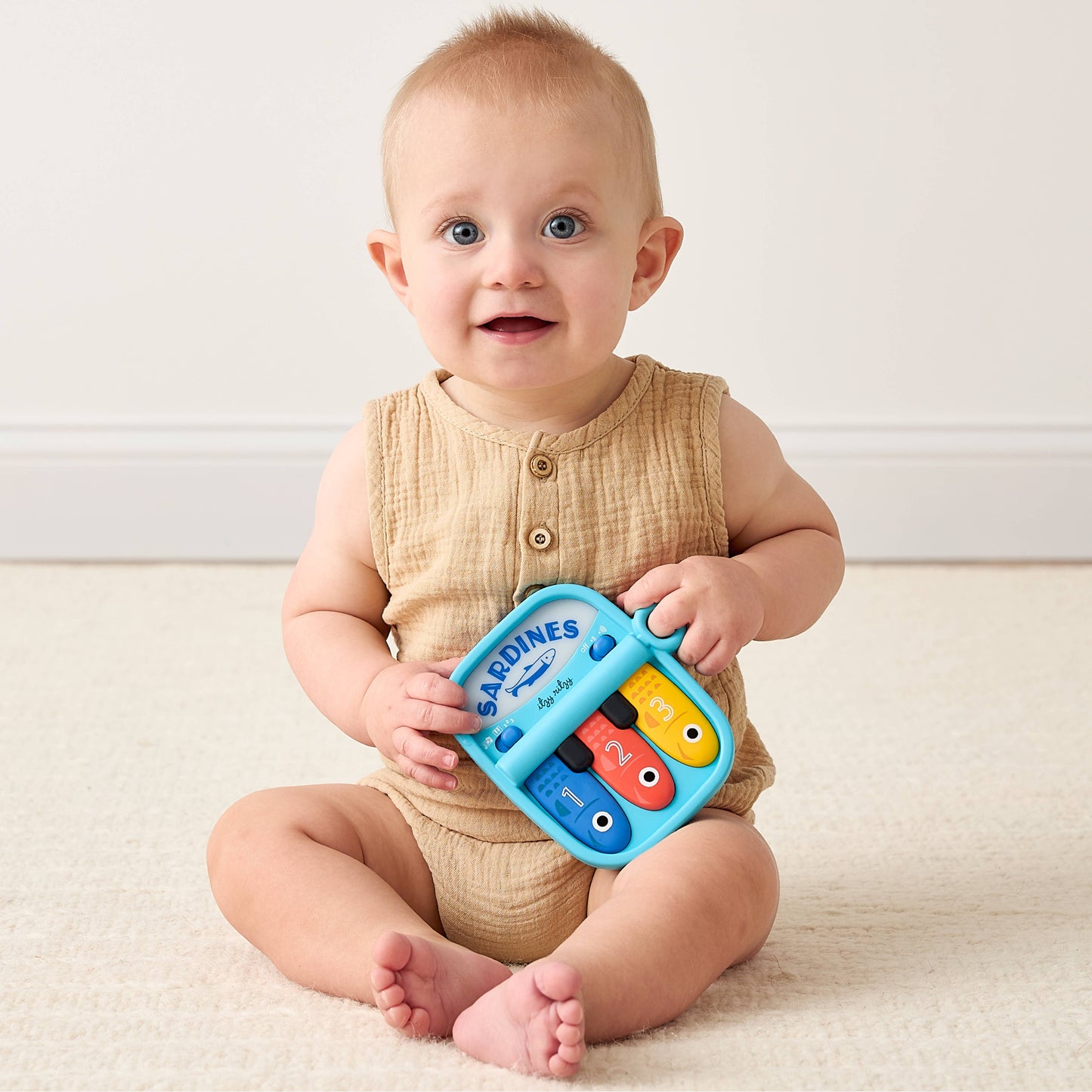 Bitzy Tunes™ Sardines Piano Toy