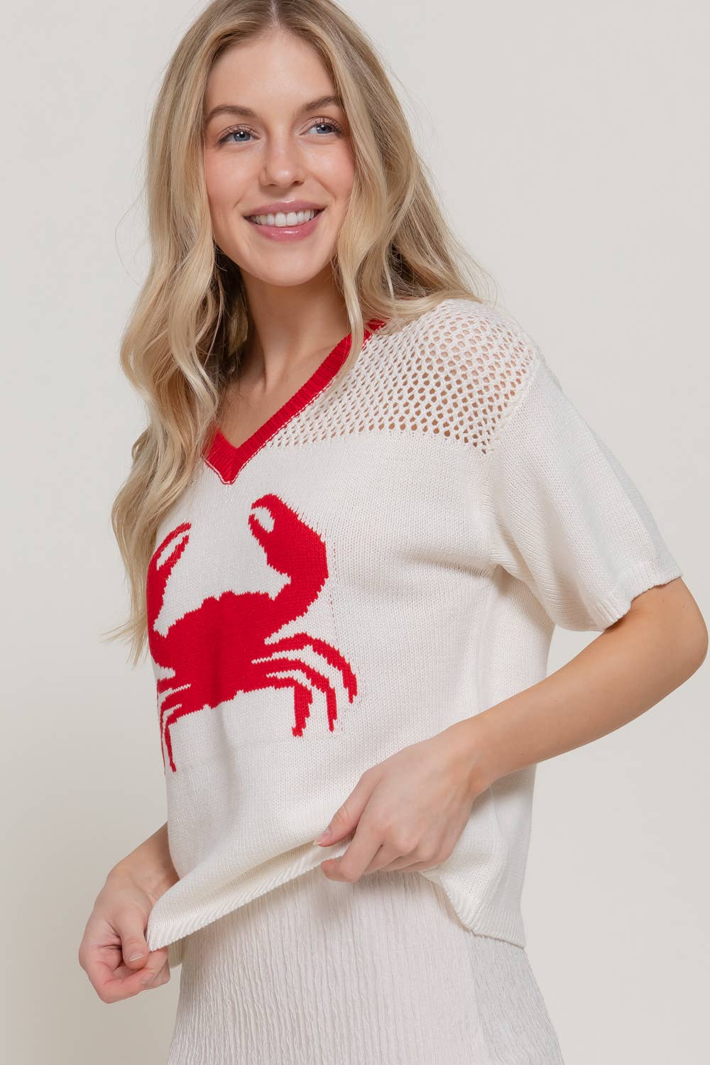 Crab Short Sleeve V-neck Knit Top