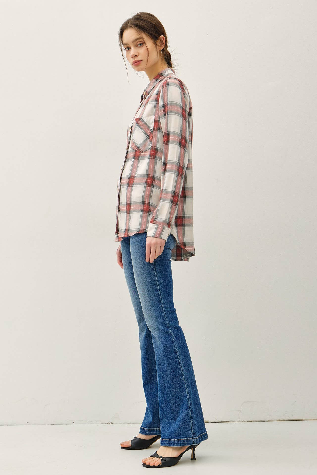 VINTAGE RED PLAID LONG SLEEVE BUTTON UP SHIRT