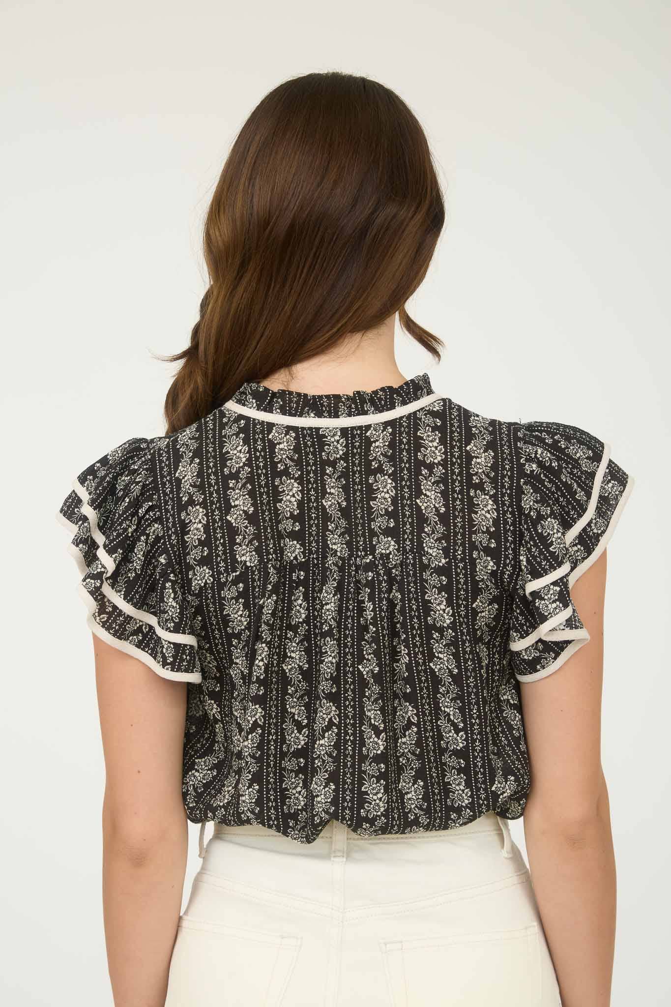 BLACK FLORAL PRINT FRONT TIE RUFFLE TOP