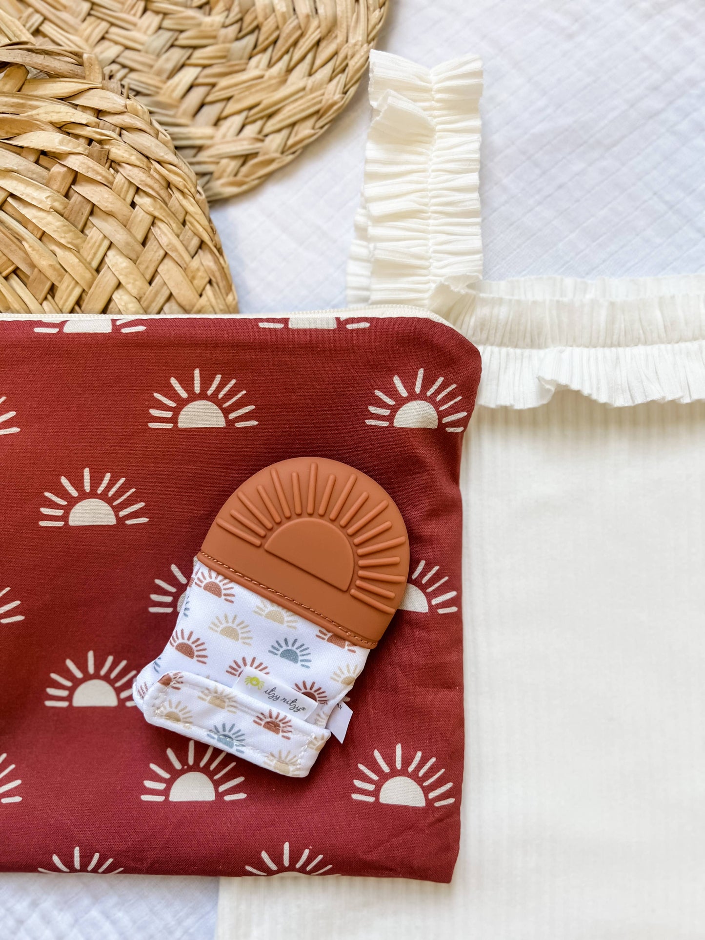 Itzy Mitt™ Teething Mitts: Highland Cow