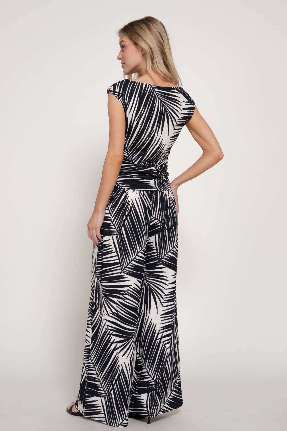 Black Sleeveless Ruched Top & Pants Set