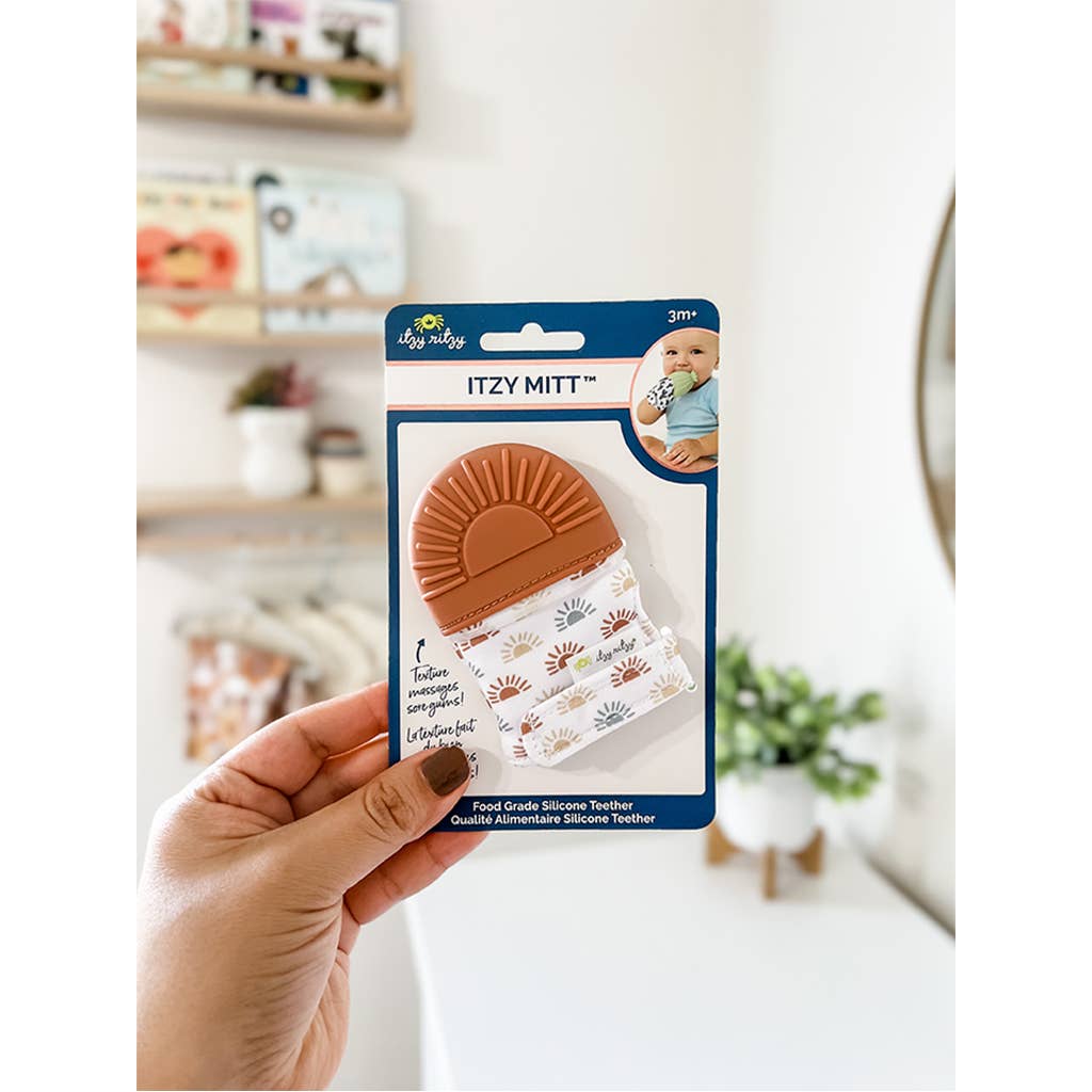 Itzy Mitt™ Teething Mitts: Highland Cow