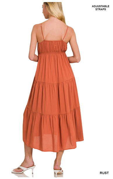 RUST WOVEN SWEETHEART NECKLINE TIERED CAMI MIDI DRESS