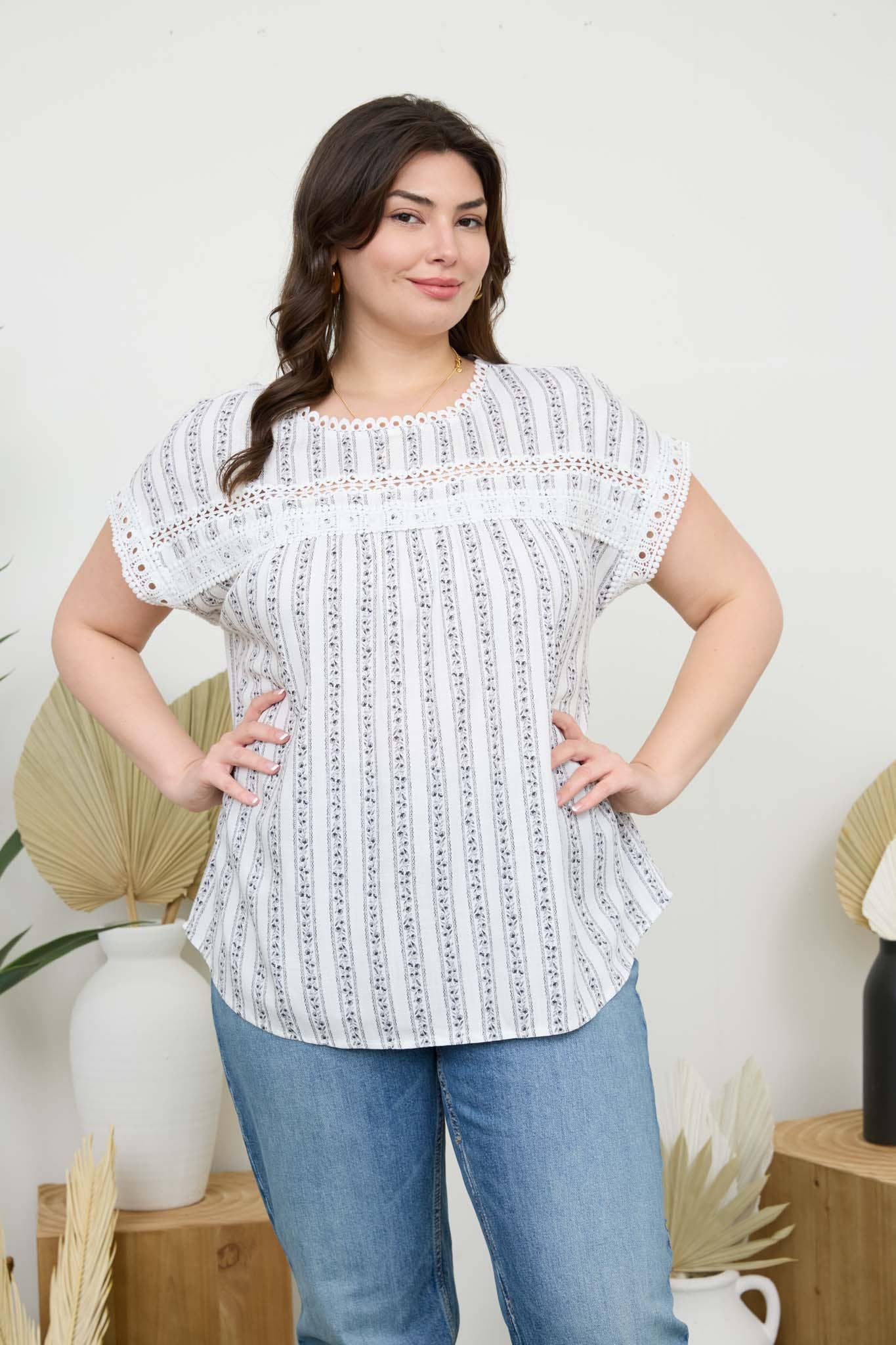 STRIPE FLORAL BATWING SLEEVE TOP