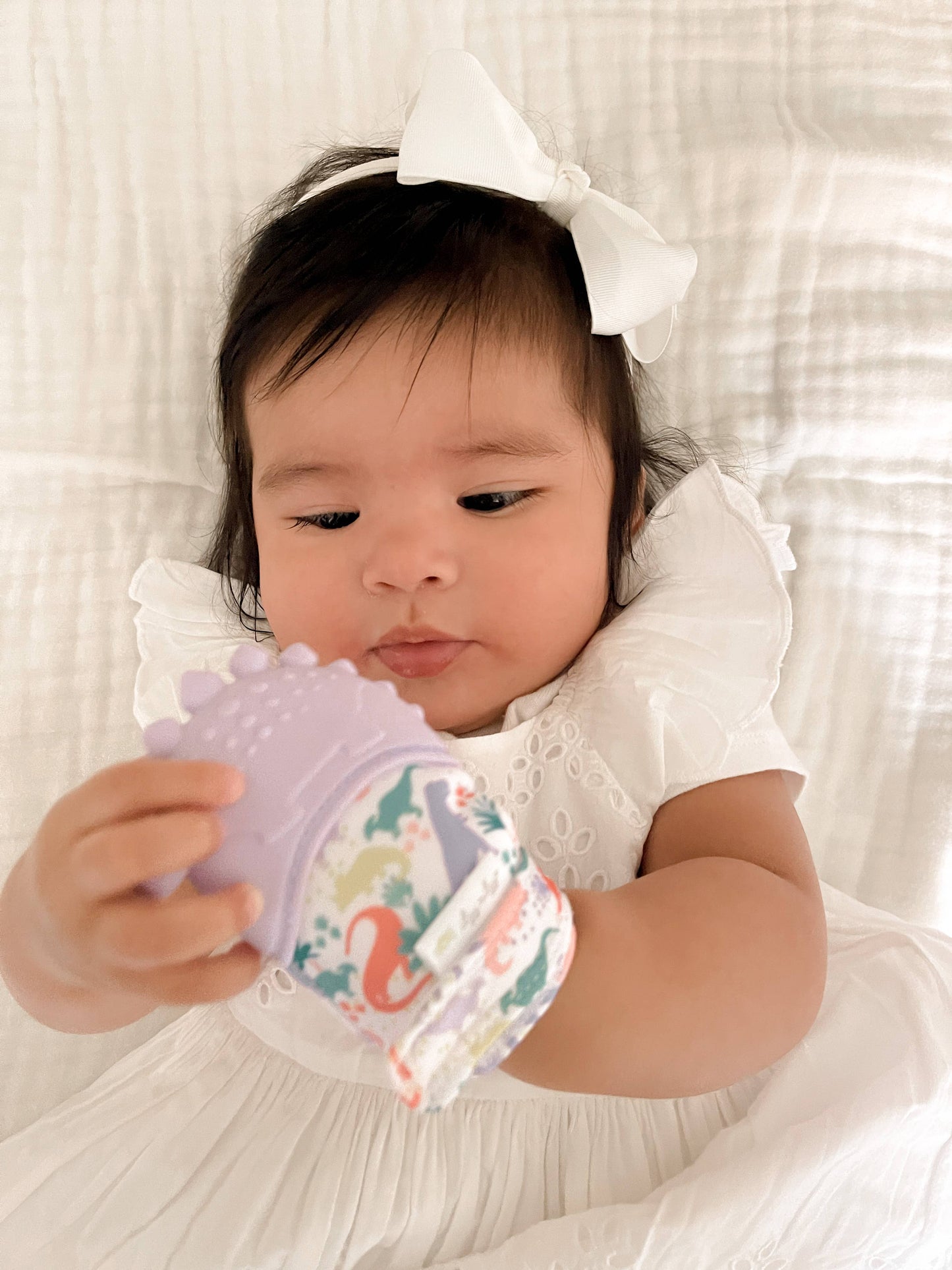 Itzy Mitt™ Teething Mitts: Highland Cow