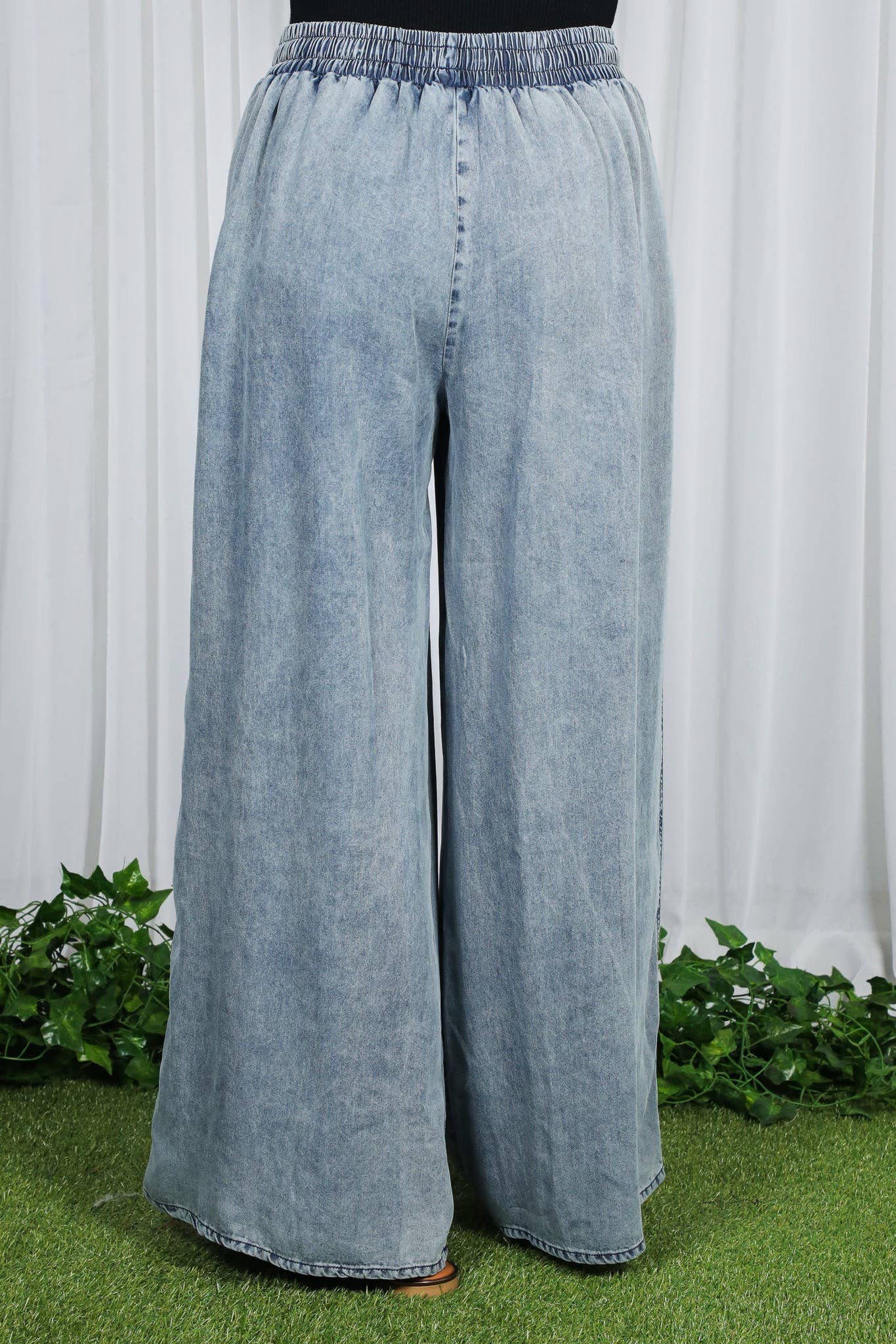 Wide Leg High Waist Chambray Pants