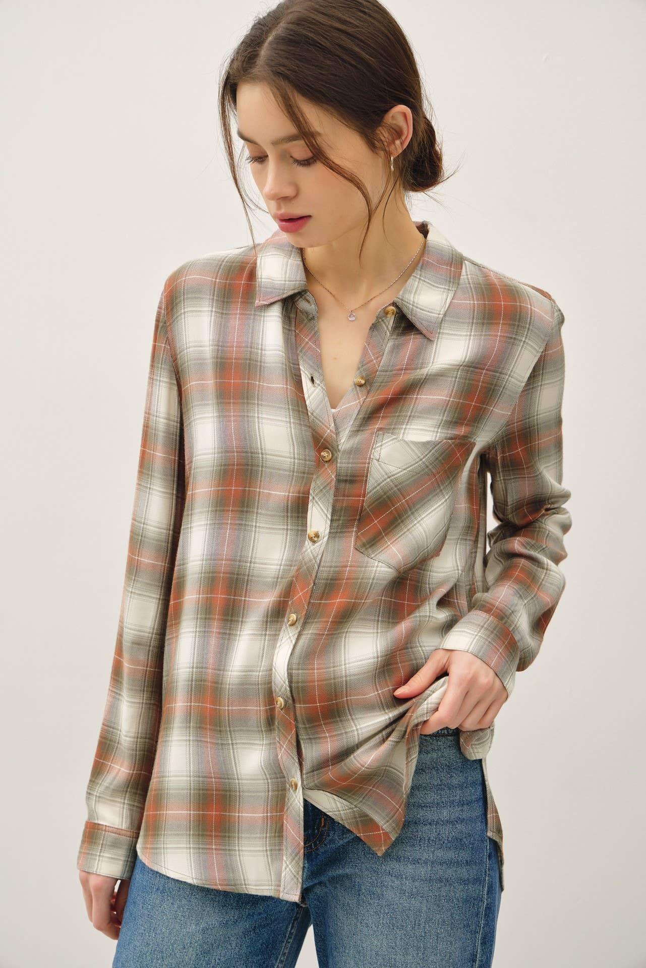 VINTAGE RED PLAID LONG SLEEVE BUTTON UP SHIRT