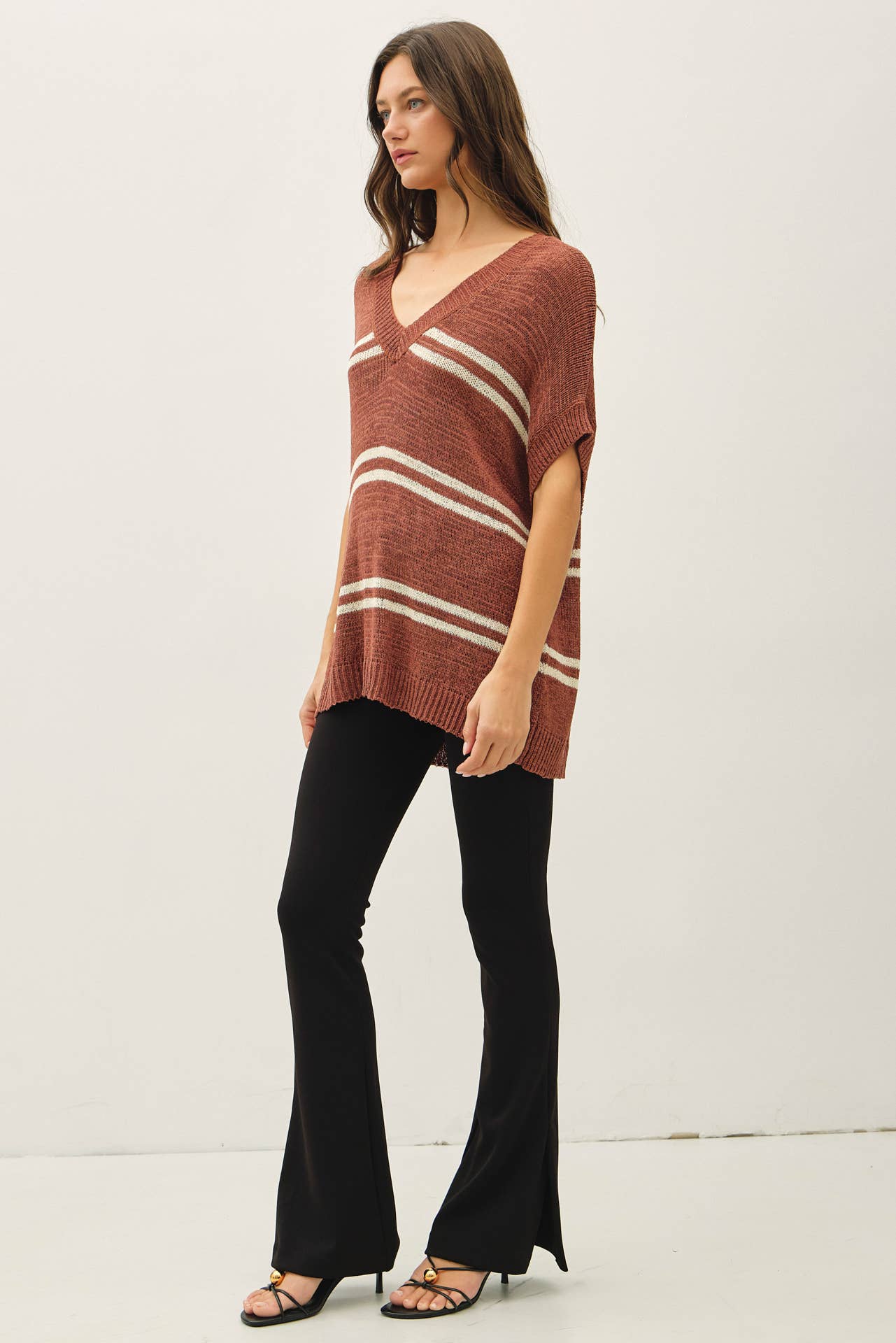 TERRACOTTA STRIPED V-NECK SWEATER