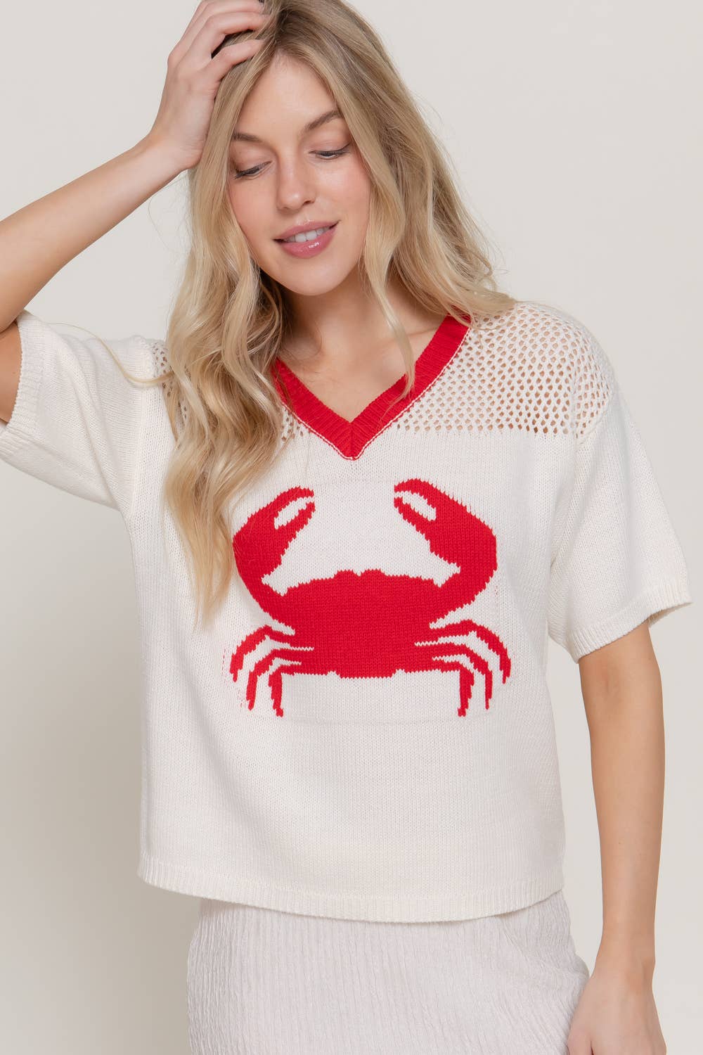 Crab Short Sleeve V-neck Knit Top