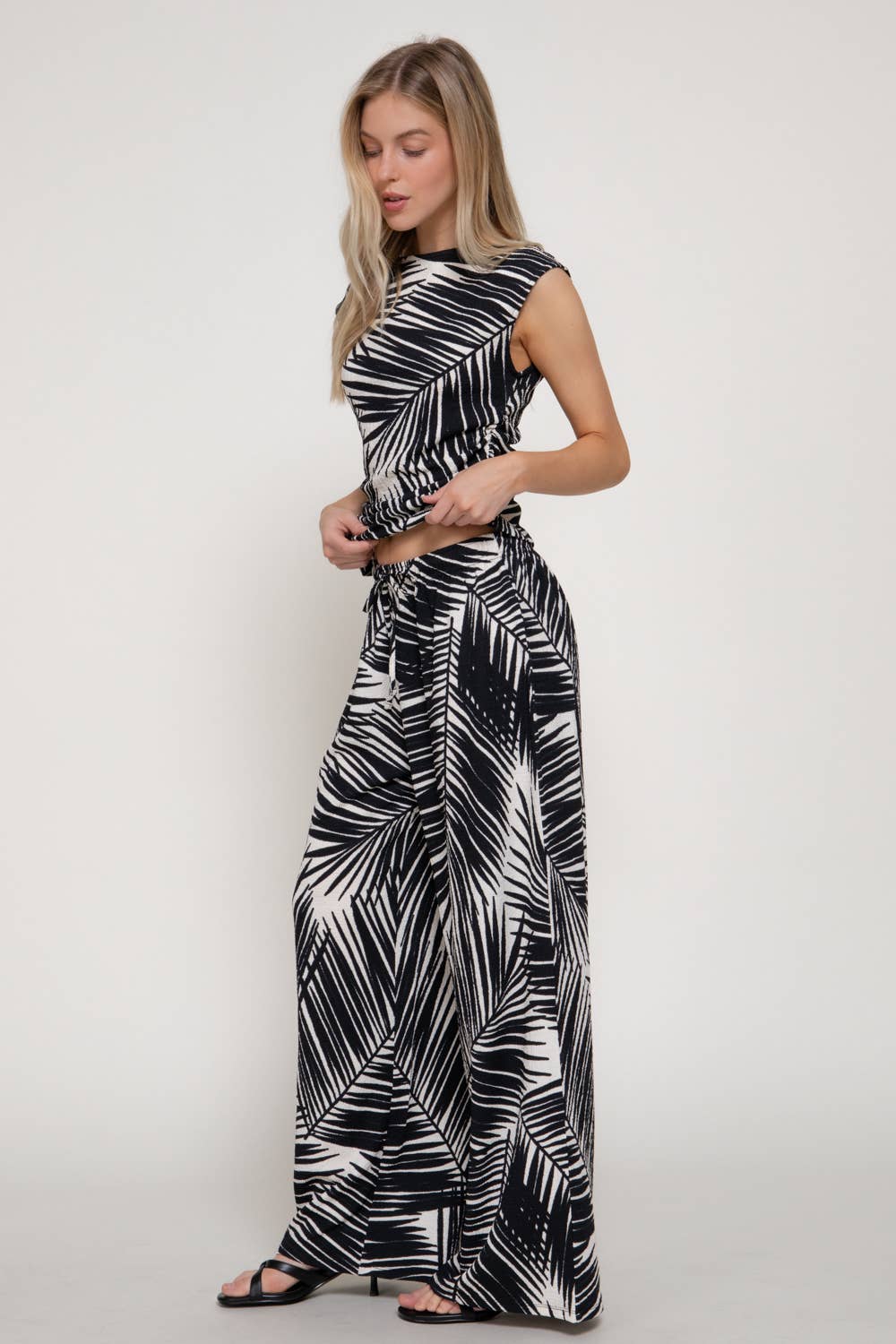 Black Sleeveless Ruched Top & Pants Set